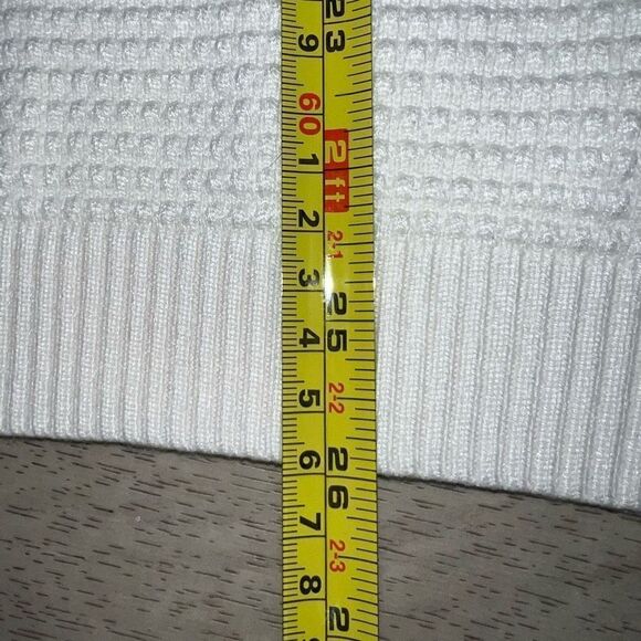 CM White Waffle Texture Long Sleeve Pullover Top White with Knit Tigers Women’s - Picture 3 of 10